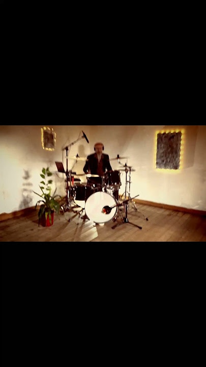 Messy @LolaYounggg #drummer #edinburgh #scotland #cover #music #coversong #drums #rock
