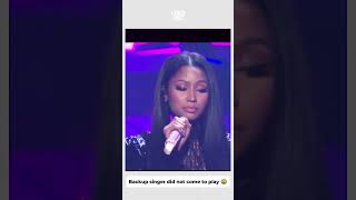 When Nicki`s  Backup singer wouldn`t stop SINGING