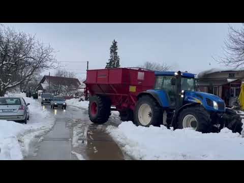 Fermierii suceveni s-au săturat să fie luați de “fraieri” și au blocat Vama Siret!