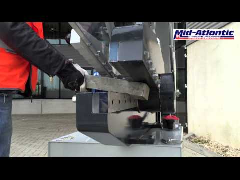 Alligator Shear | Bronneberg Hydraulic Alligator Shears - video from Mid-Atlantic Waste Systems