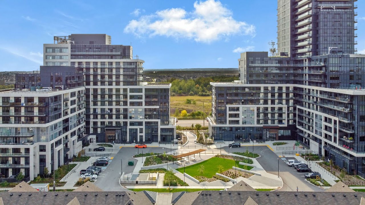 Apartment For Sale - 3200 William Coltson Avenue Unit  318, Oakville, ON L6H 7W6