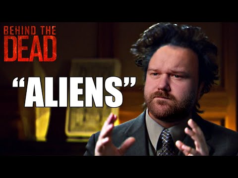 How 'The Walking Dead' Almost Included An Alien Invasion | Behind The Dead