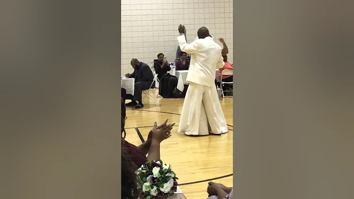 Mr. & Mrs.Gilbert King- First Dance
