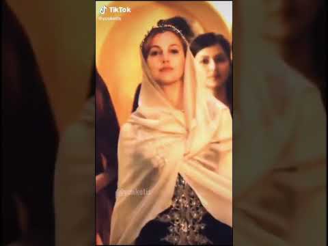 Походка Хюррем😍🚶🏻♀️