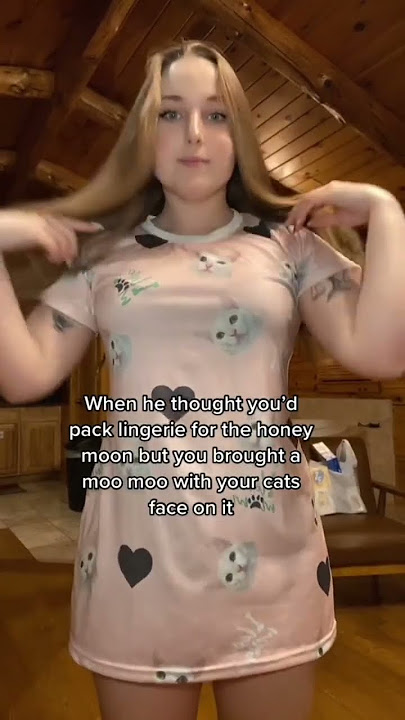Sexy dog Mom in an Awesome sleepwear. 🥰😍