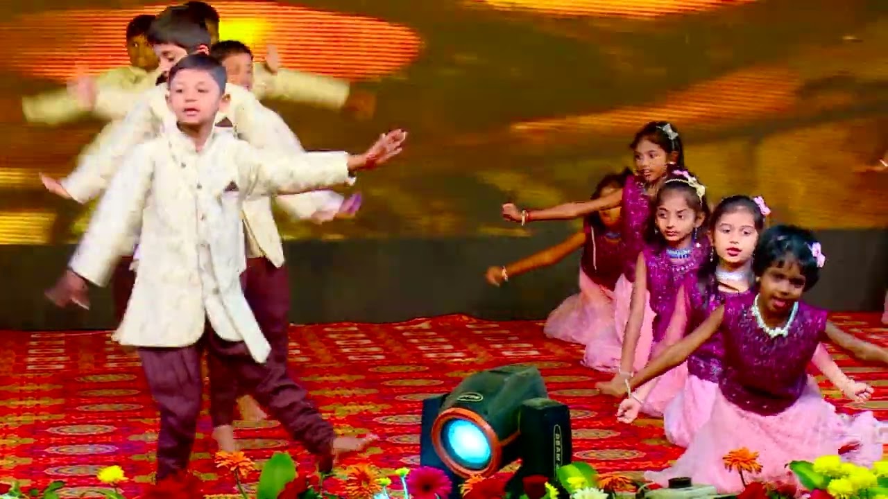 VEILODE VILAYADI SONG