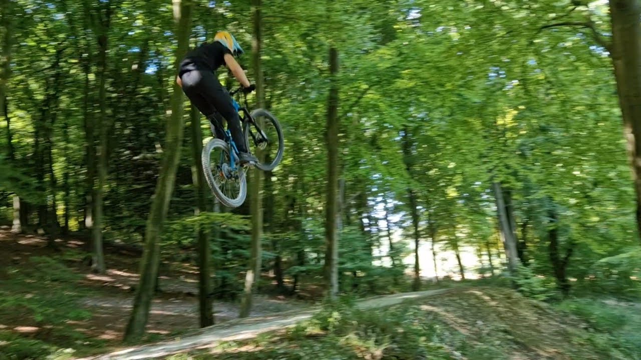 Stoughton Down Hill - The Vale & Hare and Hounds