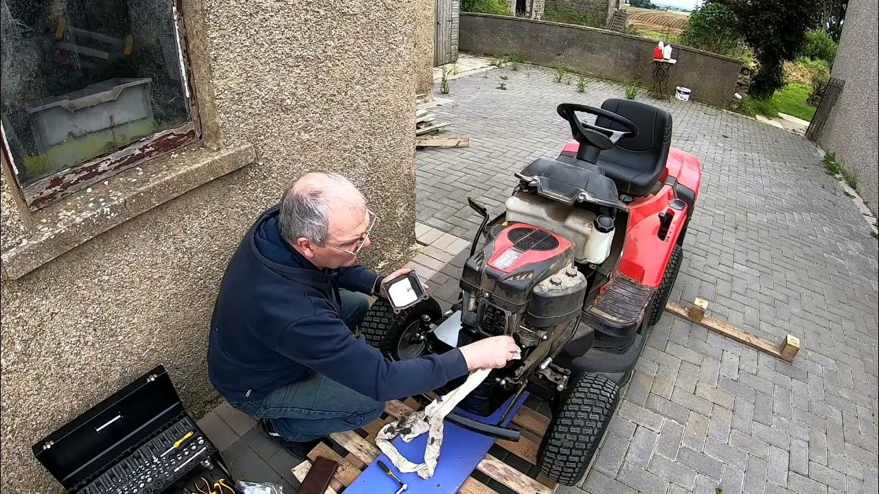 Fixing oil leak on Mountfield 1530H for £26 YouTube