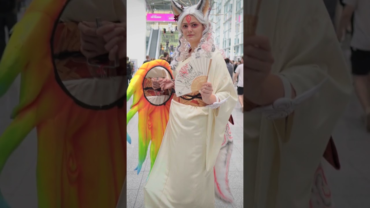 Look at this awesome human cosplay from Okami! Cosplay found at Comic Con 2023 