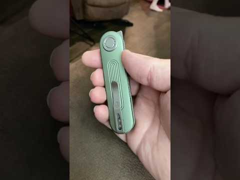 The Vosteed Corgi is such a great fidget knife!! S35VN!!