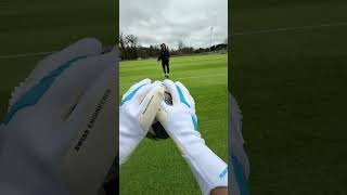 POV: you wear Gripmode Gloves in the Training🧤⚽️  #gripmode #goalkeeper #football