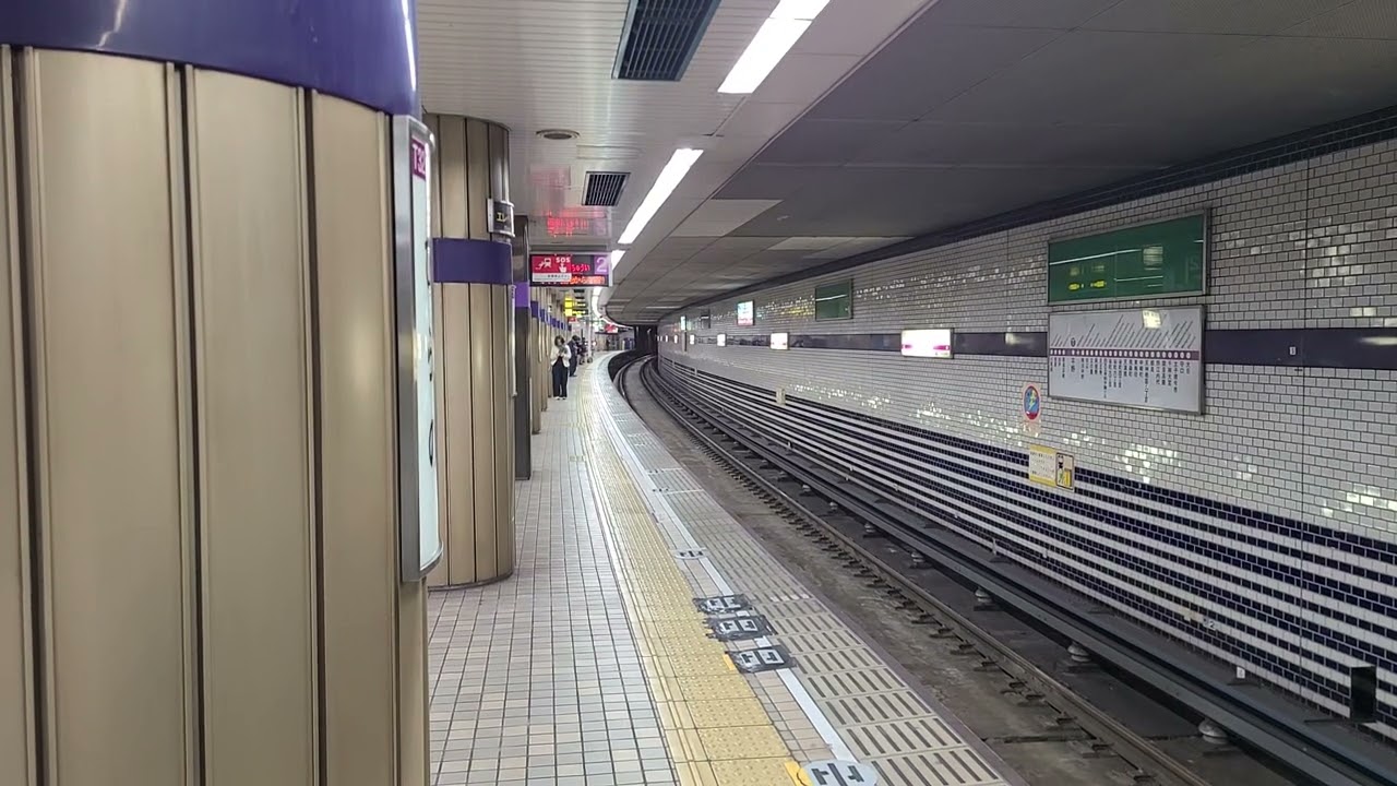 大阪メトロ谷町線22系22619F到着シーン - YouTube