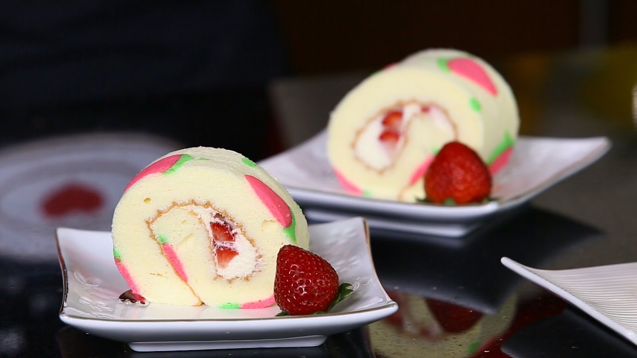 စတော်ဘယ်ရီ ကိတ်လိပ် လုပ်ကြည့်ကြမယ်  The Kitchen