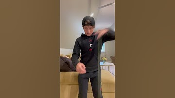I finally landed 2.0 hook!!!!!!!!!!!!!!! #yotricks #yoyotricks #diy #yo #yoyo #yoyofactory #duet