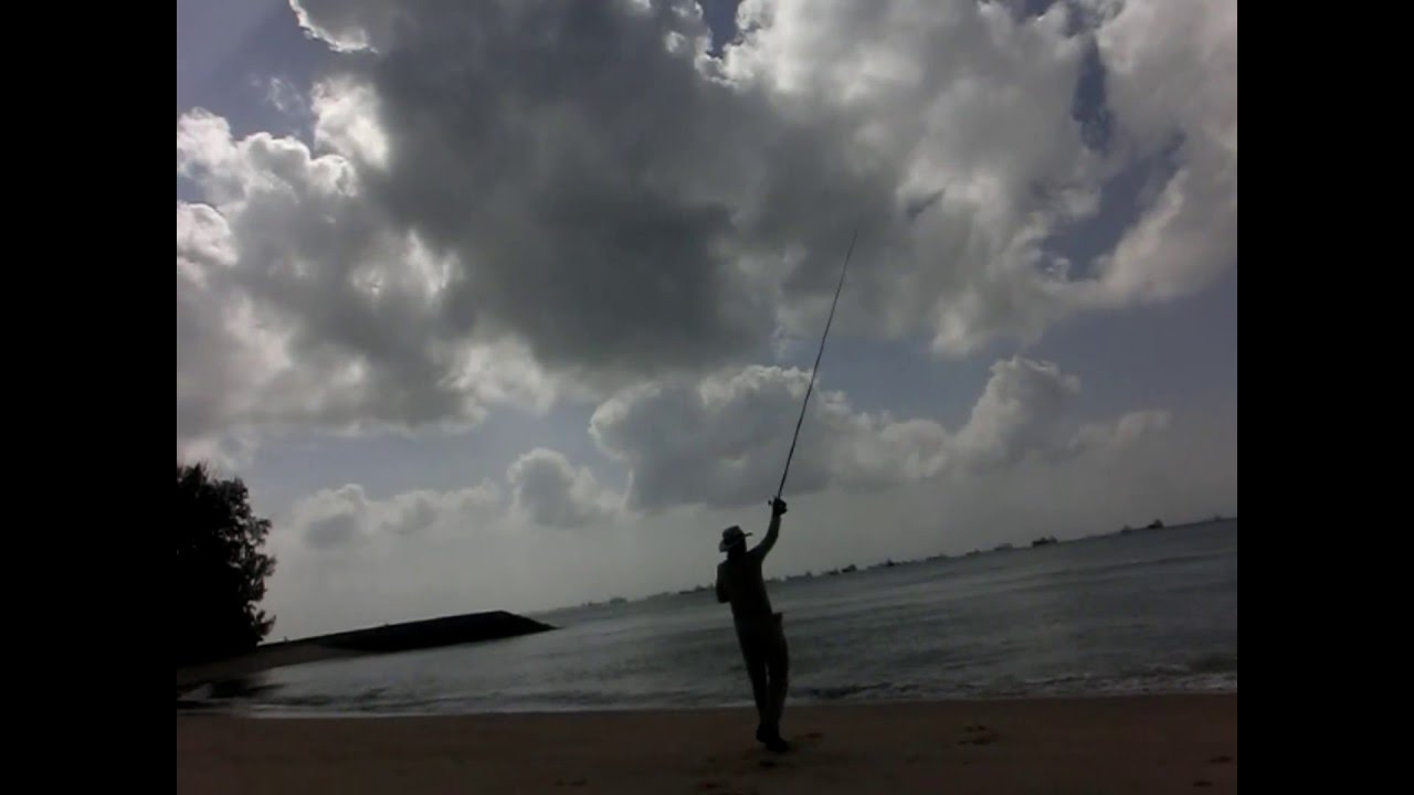 Long Rod+fixed spool+braid/thin mono=big distances !