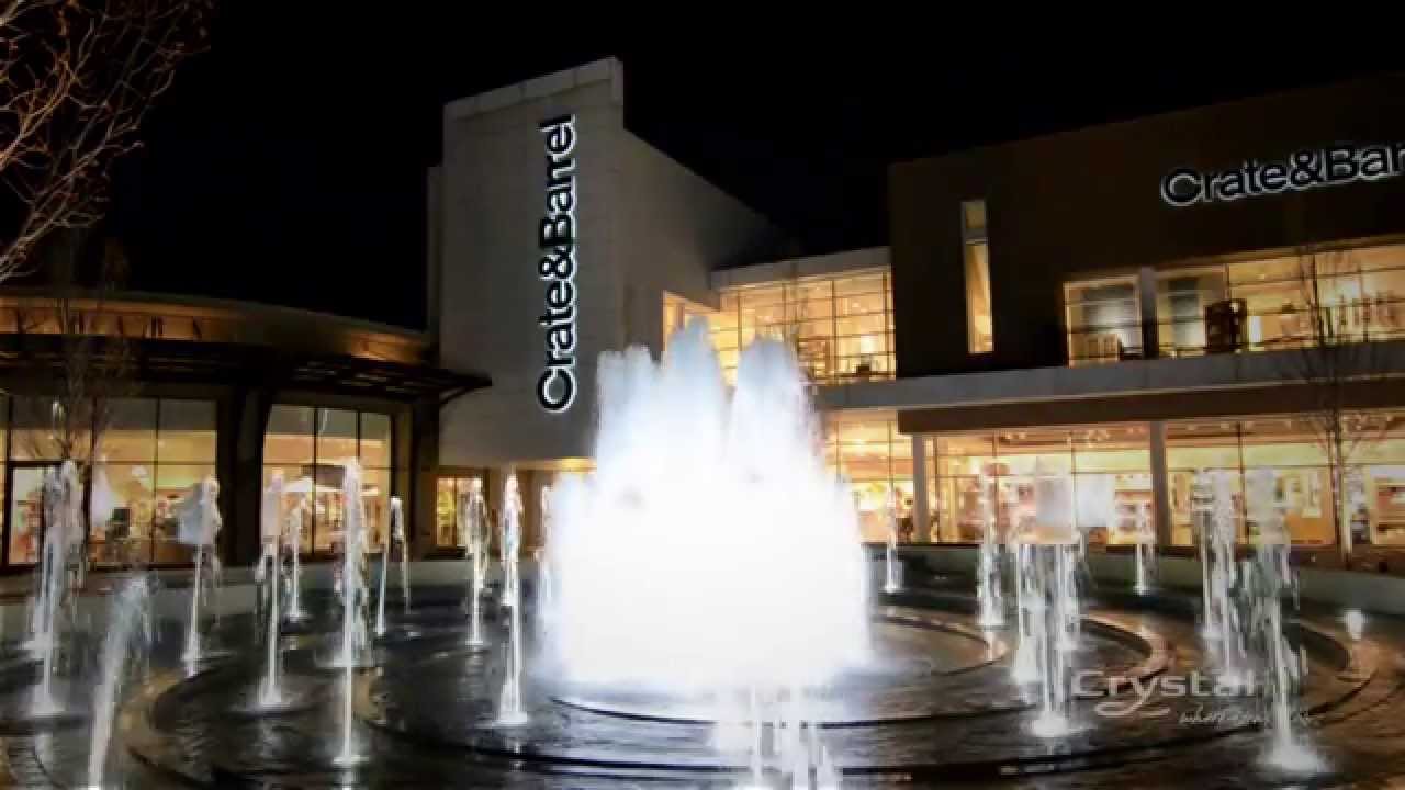 Oakbrook Center, Chicago, Illinois - Crystal Fountains 