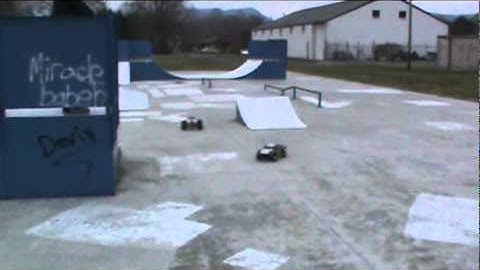 Slash 4x4 and T-Maxx Skate Park Bash