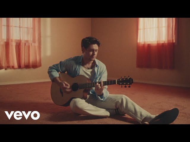 Niall Horan - Heaven (Behind the Scenes Acoustic) class=