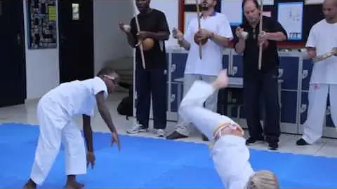 Como trabalhar a capoeira na escola?