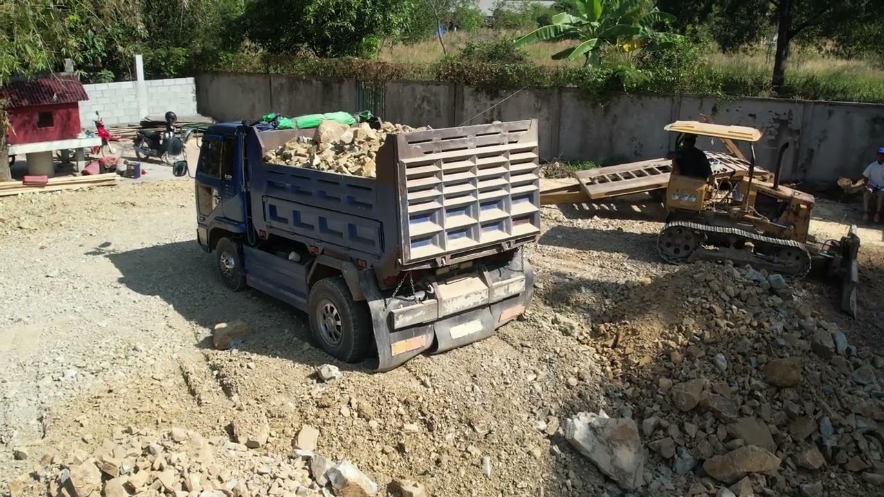 Big Dump Truck Loading & Unloading Soil | Truck Show