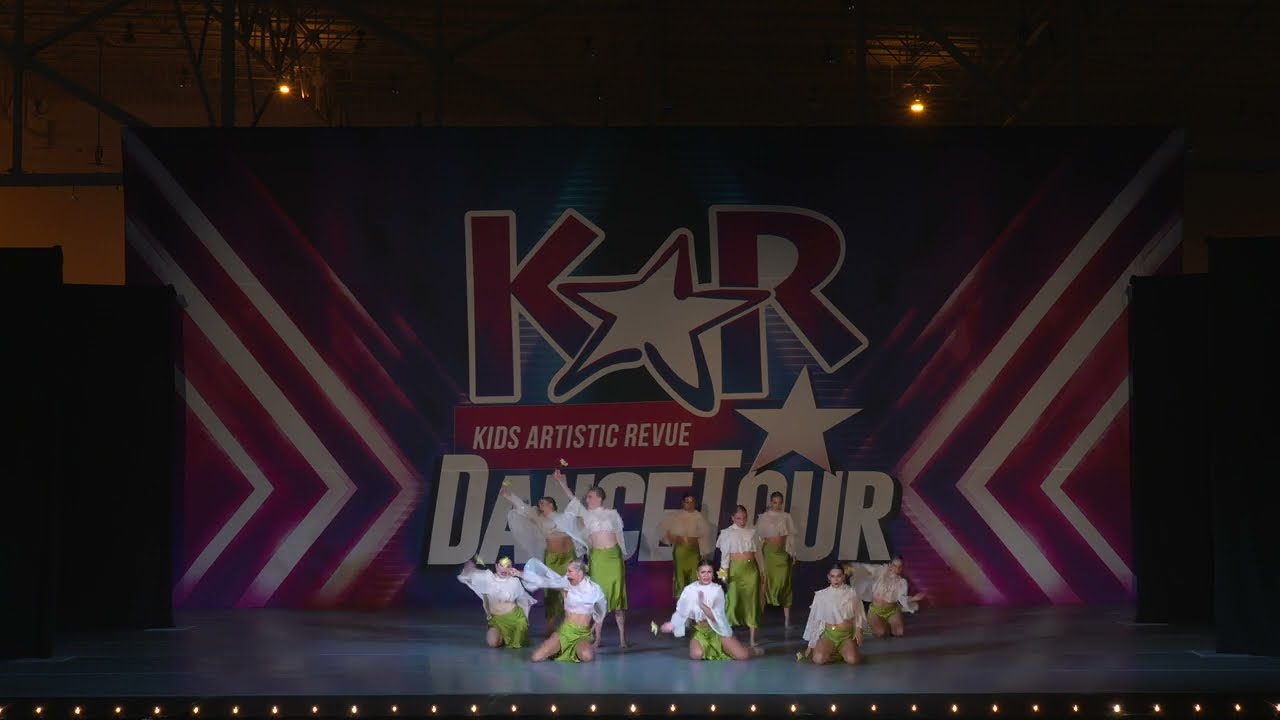 Daffodil - Above the Barre