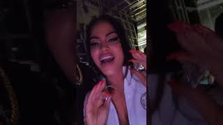 @NattiNatasha Saludando a la hija de @maikellove