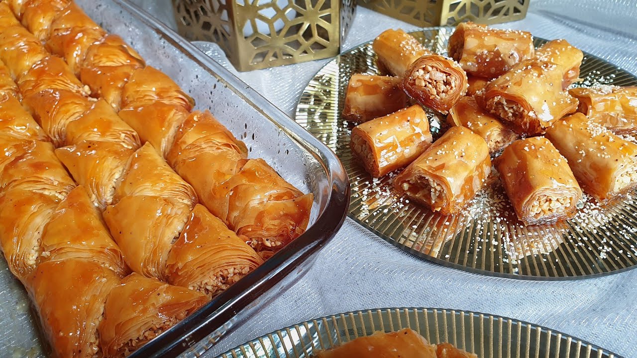 طريقة جديدة في لف البقلاوة👌🏻 كاتلفي ورقة بورقة وكدهني ورقة بورقة 😏 دخلي شوفي جديد2022 😍