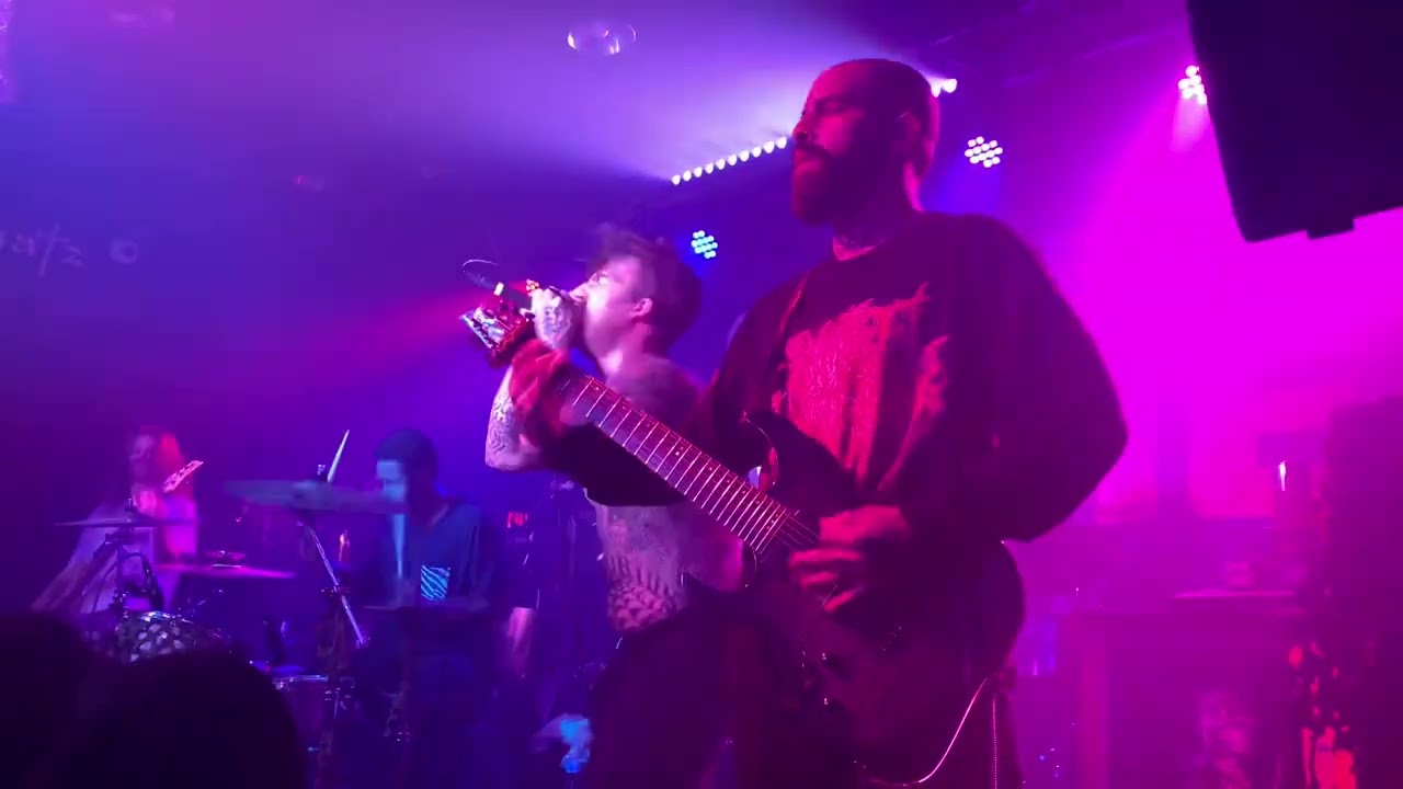 Obejrzyj BodyBox - Doublewide Stomp (live Dingbatz 2024) w YouTube Obejrzyj BodyBox - Doublewide Stomp (live Dingbatz 2024) w YouTube