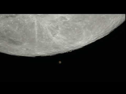 Mars in Conjunction with the Moon: Time Lapse