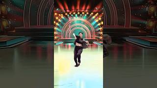 June Ki Garmi Mein ❄️ Most Beautiful Dance Performance 💃#viralshorts