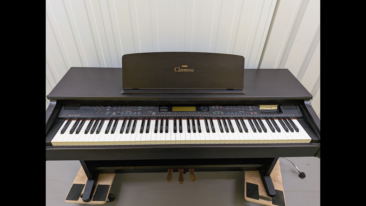 Yamaha Clavinova CVP-92 Digital Piano / arranger in rosewood stock 