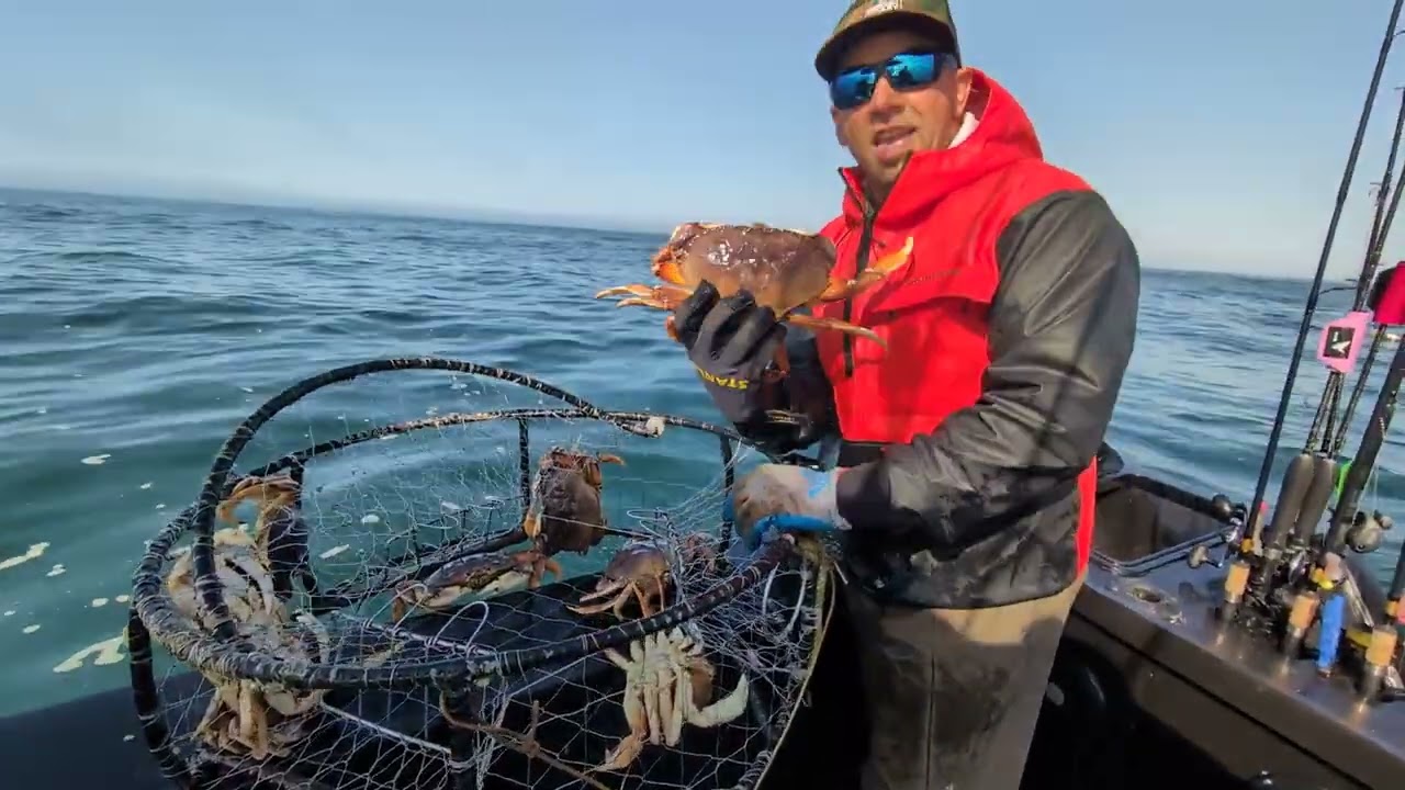 Dory boat fishing from Pacific City with Kyle/OAR Angling.