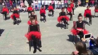 23 Ni̇san Özel Dans Di̇lara Küçük