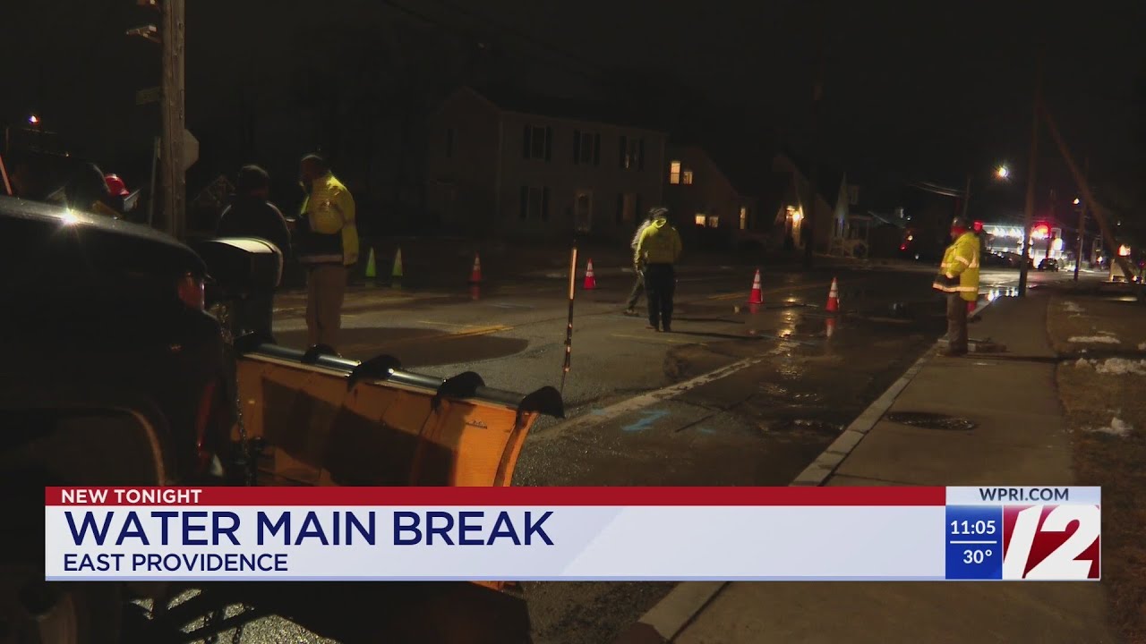Crews respond to water main break in East Providence - YouTube