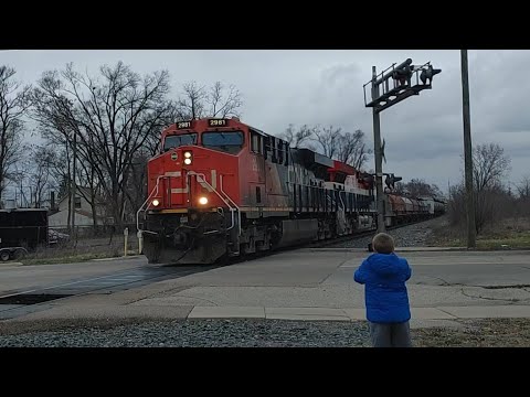 CN M385 roars through Wyandotte with 3115 trailing! (3-18-24) CN M385 roars through Wyandotte with 3115 trailing! (3-18-24)
