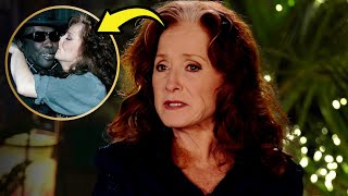 After 25 Years, Bonnie Raitt Confirms the Reason for Her Divorce