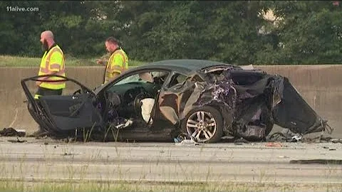 1 dead in 11-car wreck on I-75