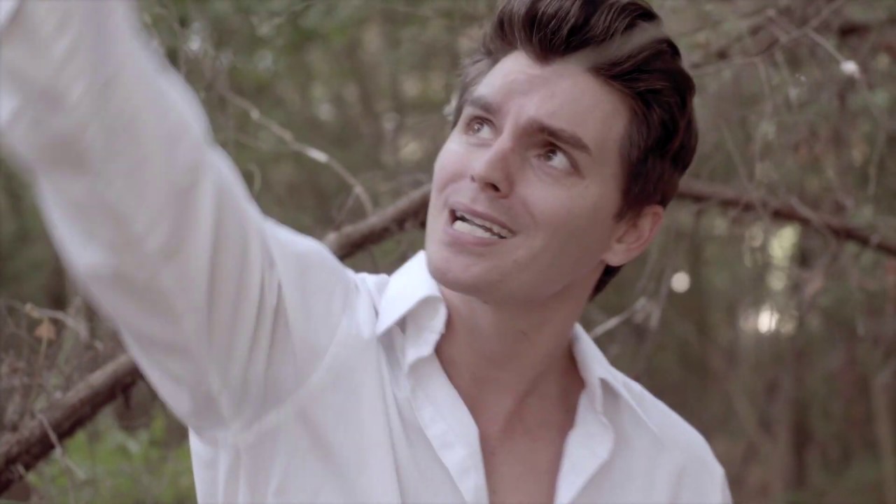 Assista a "Rompers" Extended Cut no YouTube Assista a "Rompers" Extended Cut no YouTube