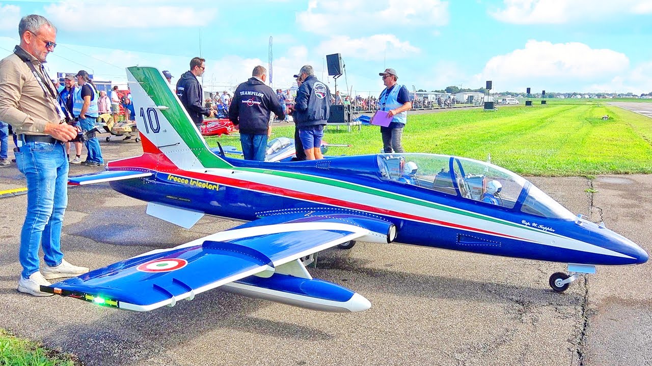 100KG XXXL MB-339 AERMACCHI RC TURBINE JET DEMONSTRATION FLIGHT