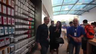 iPhone 5s Launch with Tim Cook at the Palo Alto Apple Store