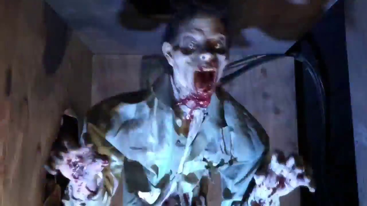 Sliding Torso Attack - Halloween Prop