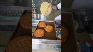 The mooncake factory has a relaxed and easy work environment with no burden.#India