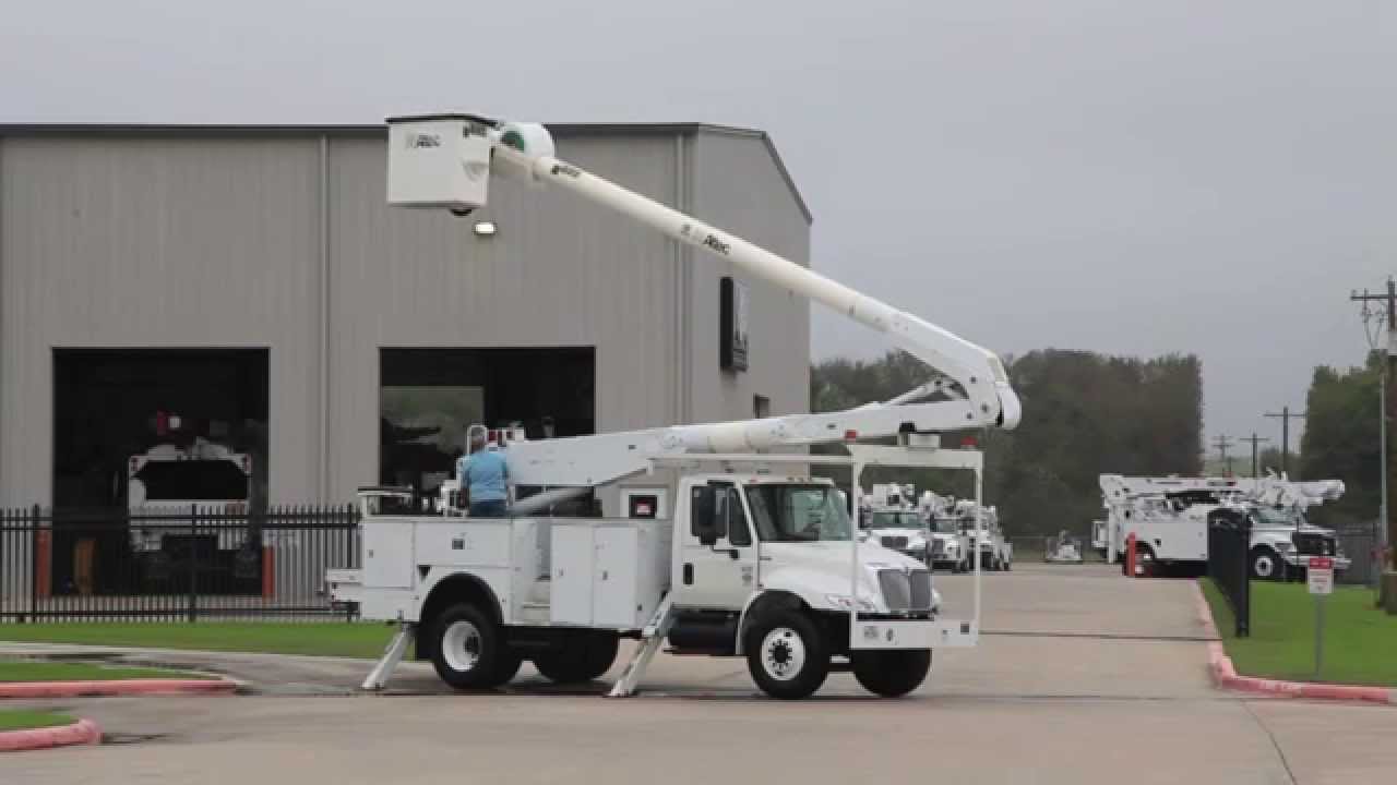 Altec AA755L Bucket Truck 14021R YouTube