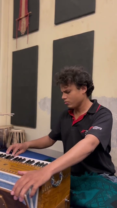 Kaisa Yeh pyar hai allah allah | Ustad Nusrat Fateh Ali Khan| Harmonium - Ashwaghosh