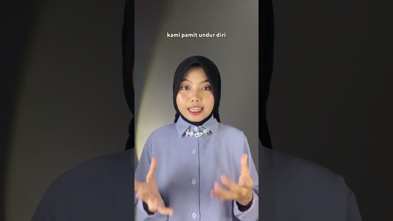 Siapa nih yang closing presentasi masih monoton kayak gini?!? Cepetan ganti. 