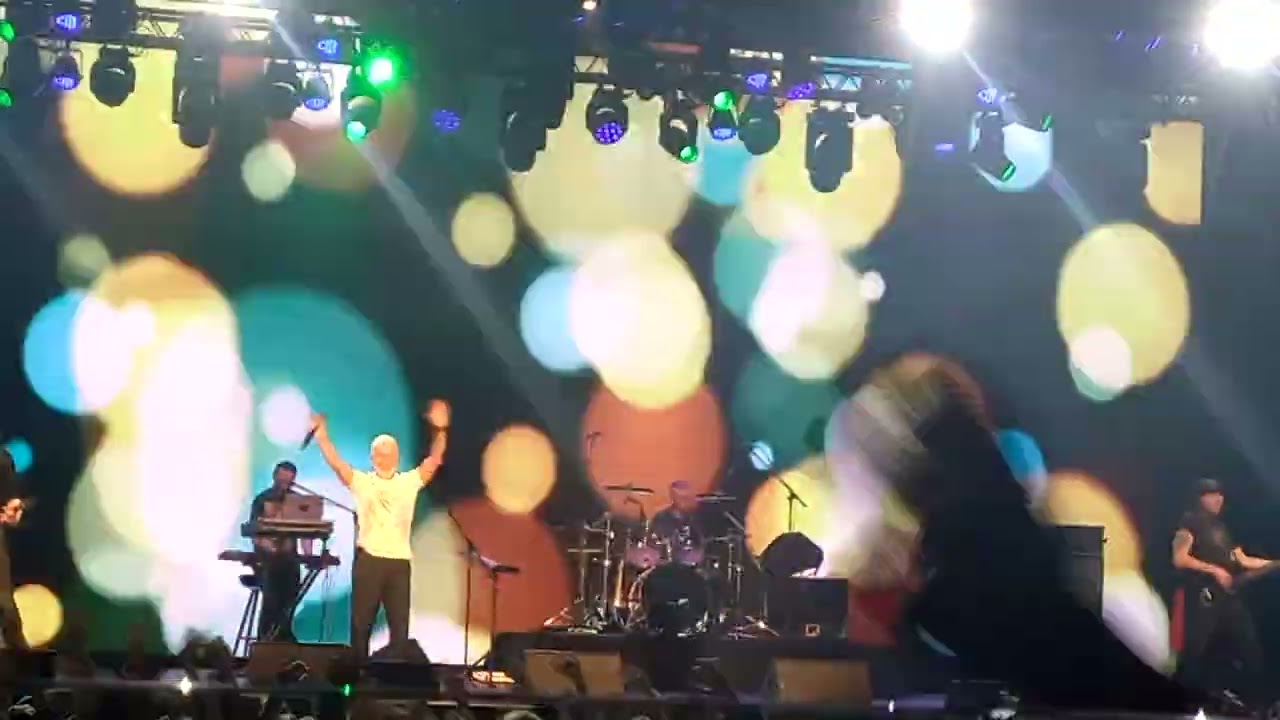 Олег газманов на пляже