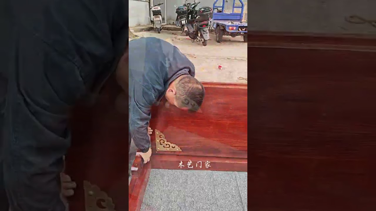 Old-Style Solid Wood Courtyard Doors | Timeless Antique Craftsmanship 