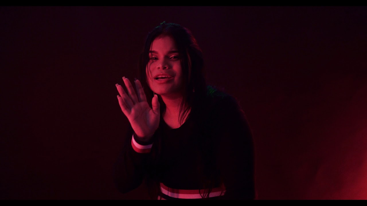 Knikol - Ella (Video Oficial)