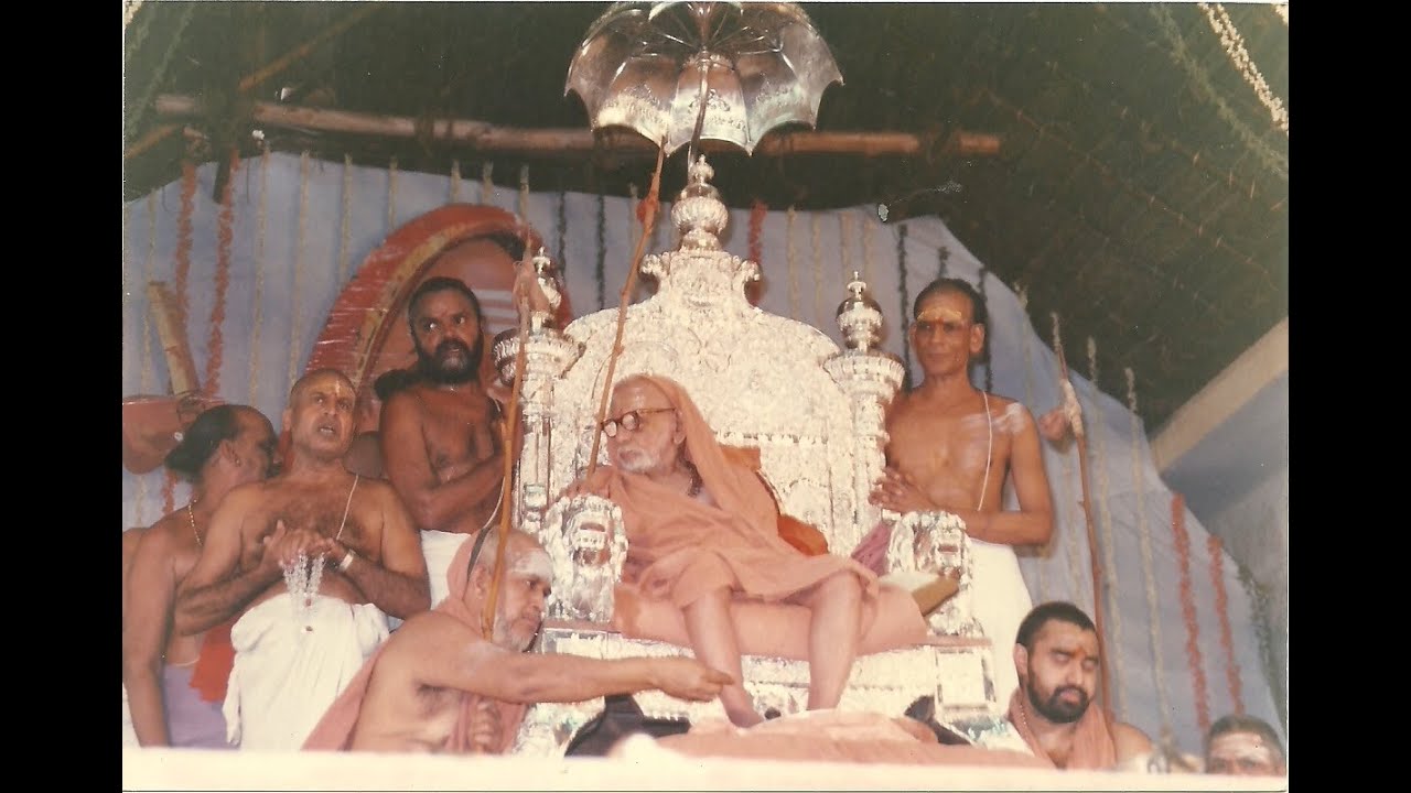 Kanaka Thulabaram : A Rare Video Footage Of Maha Periyava