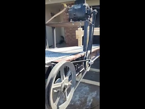 Видео: Homemade Conveyor